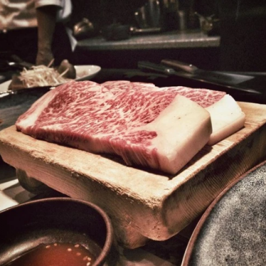 BÒ HOKOBE ĐỐT RƯỢU